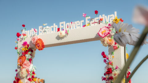 Sfeerbeeld ingang Zoute Flower Beach Festival