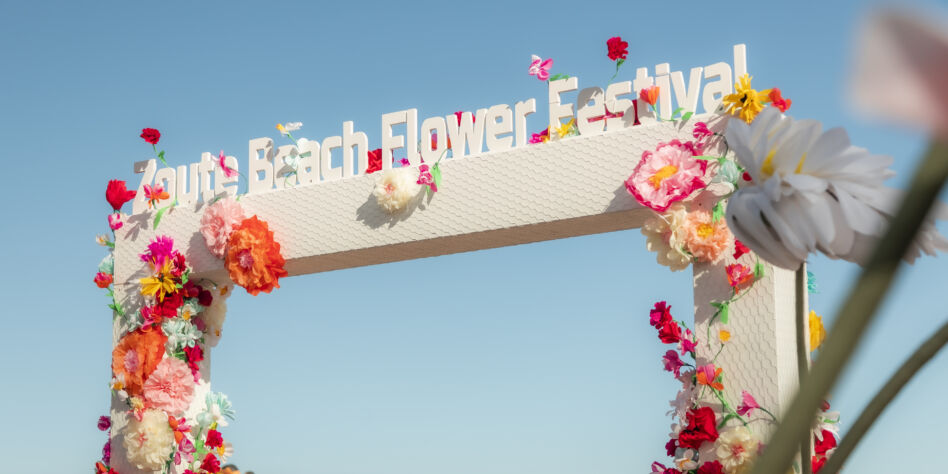 Sfeerbeeld ingang Zoute Flower Beach Festival
