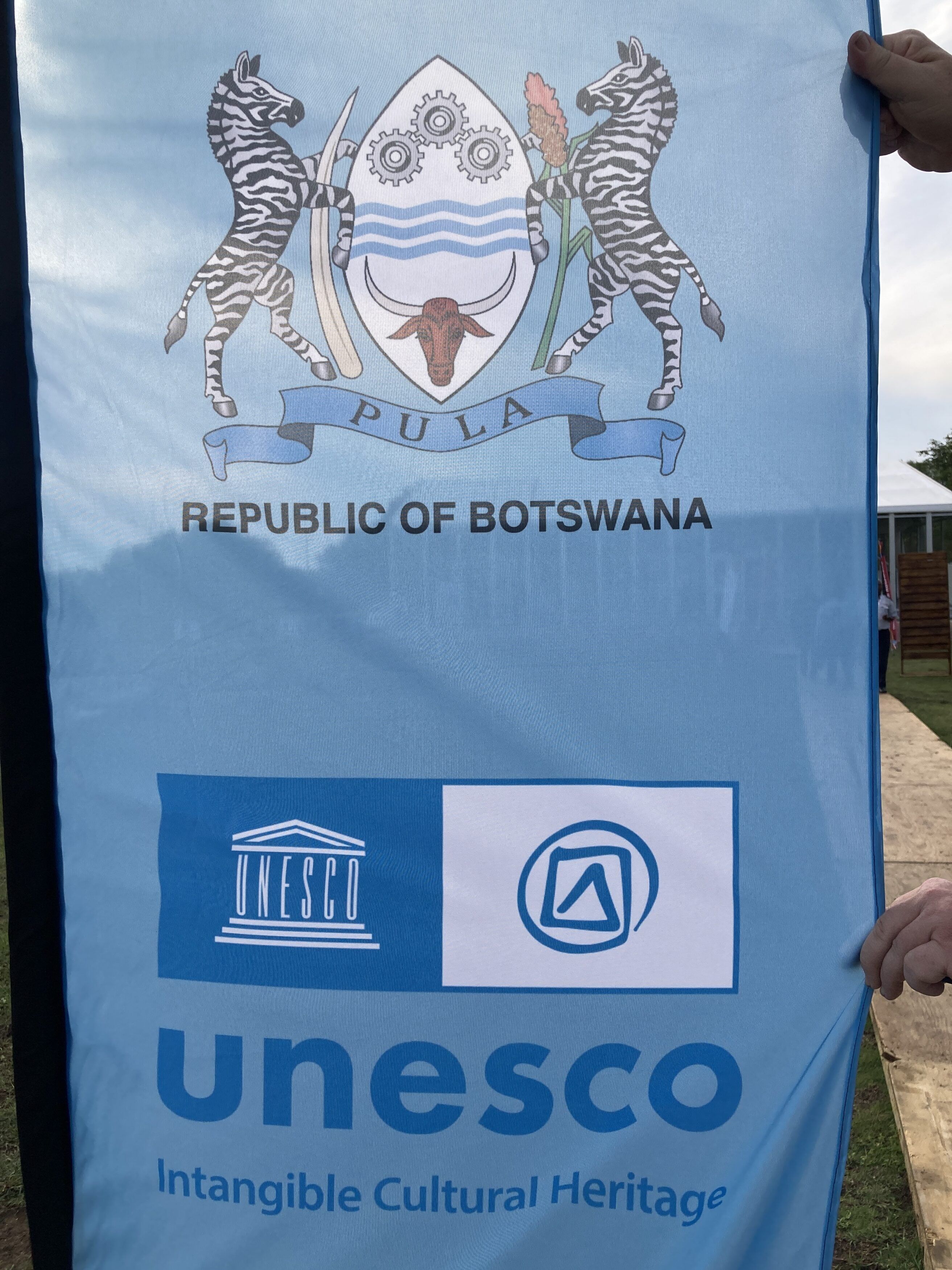 Vlag van de 18.COM in Botswana, UNESCO